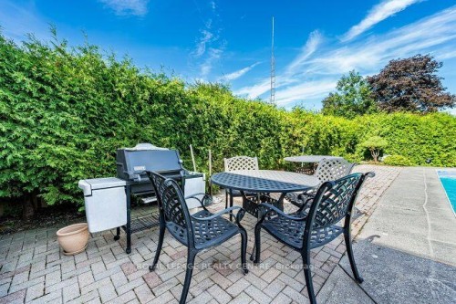 671 Louis Drive, Mississauga, ON 