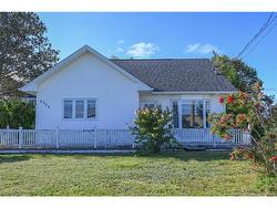 8284 Saint-Paul ST  Bas-Caraquet, NB E1W 6E3