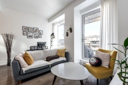 804-901 Rue de la Commune E.  Montréal (Ville-Marie), QC H2L 0E2