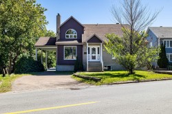 1100 Av. Royale  Québec (Beauport), QC G1E 2A6