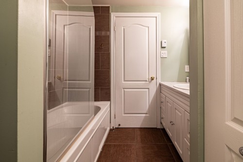 Bathroom - 1100 Av. Royale, Québec (Beauport), QC 