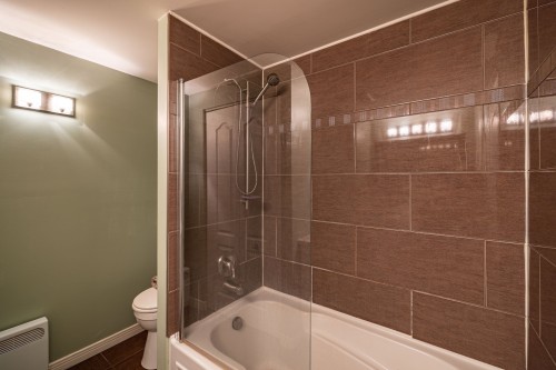 Bathroom - 1100 Av. Royale, Québec (Beauport), QC 