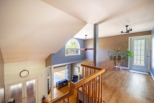 Mezzanine - 1100 Av. Royale, Québec (Beauport), QC 
