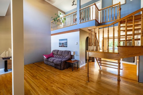 Living Room - 1100 Av. Royale, Québec (Beauport), QC 