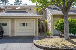 #28-909 Admirals Rd Esquimalt, BC V9A 2P1