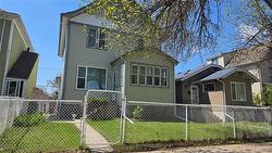 866 Banning ST  Winnipeg, MB R3E 2H9