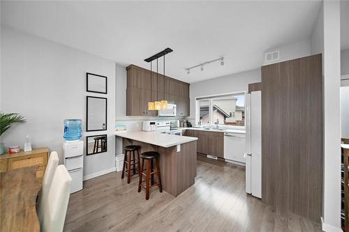 1925 Jefferson Ave, Winnipeg, MB 
