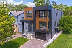 33 TWELFTH STREET  Toronto, ON M8V 3G8