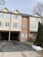 496 RIVER GLEN BOULEVARD Oakville, ON L6H 6C1