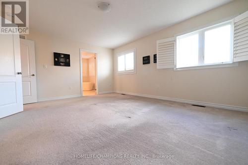 211 NORTHGLEN BOULEVARD , Clarington, Ontario L1C 0T9 2