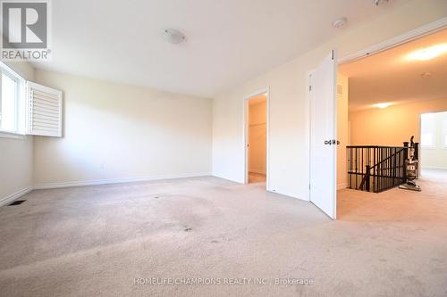 211 NORTHGLEN BOULEVARD , Clarington, Ontario L1C 0T9 3