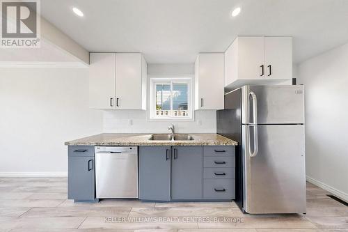 UPPER - 807 GREENFIELD CRESCENT , Newmarket, Ontario L3Y 3B2 4