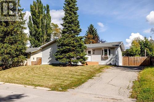 4 Ridgemont Avenue  Fernie, BC V0B 1M2