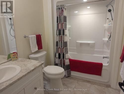 Second floor bathroom - 16 - 27 Fairhaven Lane, Goderich (Goderich (Town)), ON 