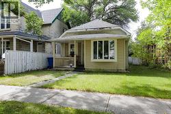 540 12 Street S Lethbridge, AB T1J 2R7