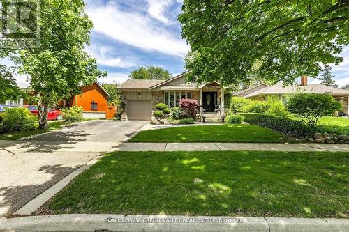 24 LADORE DRIVE  Brampton, ON L6Y 1V5