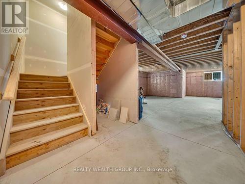 39 Carriage Crossing, Mapleton, ON 