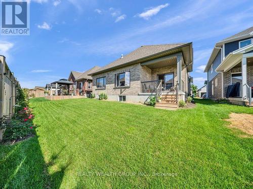 39 Carriage Crossing, Mapleton, ON 