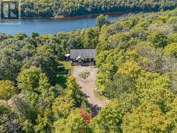 482 EAST POVERTY BAY ROAD Magnetawan, ON P0A 1P0