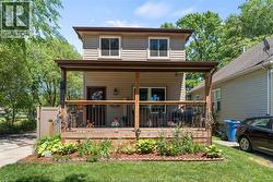 464 OAK Windsor, ON N9A 5E6