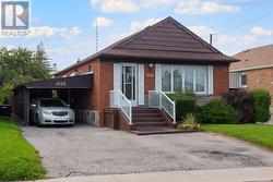 1028 KENNEDY ROAD Toronto, ON M1P 2K6