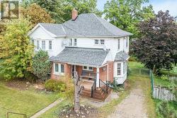 105 BARRIE STREET Bradford West Gwillimbury, ON L9S 2C9