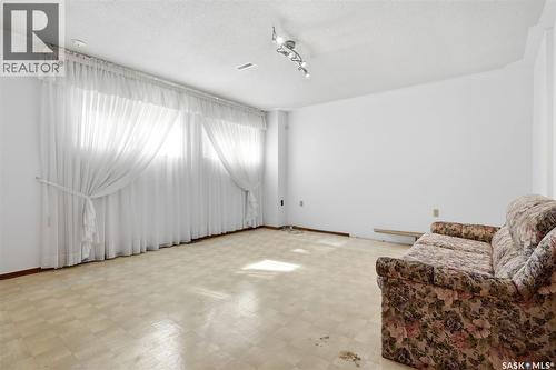 2807 Howell Drive E, Regina, SK 