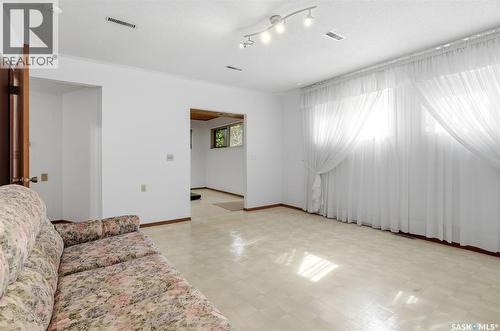 2807 Howell Drive E, Regina, SK 