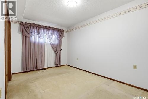 2807 Howell Drive E, Regina, SK 