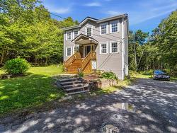 35 Tomahawk Run  Hammonds Plains, NS B4B 1Z4