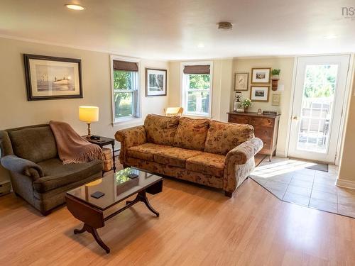 4742 Highway 1, South Berwick, NS 