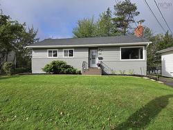 80 Curtis Drive Truro, NS B2N 3M9