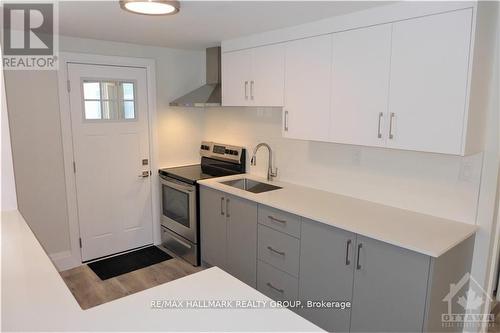 5 - 375 MACKAY STREET , Ottawa, Ontario K1M 2C3 4