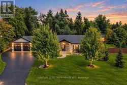 5 KEYZER DRIVE  Oro-Medonte, ON L3V 8N7