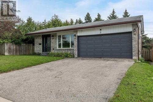 3 OREN BOULEVARD  Barrie, ON L4N 4T3