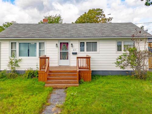 217 Cusack Drive  Sydney, NS B1P 3W8