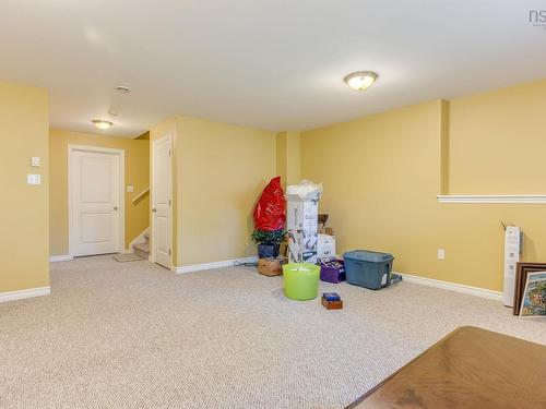 76 Outrigger Crescent, Halifax, NS 