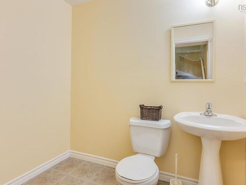 76 Outrigger Crescent, Halifax, NS 