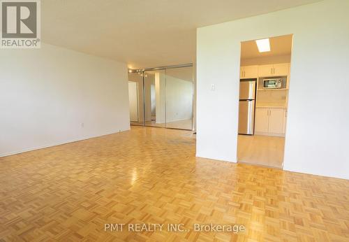 305 - 1455 LAWRENCE AVENUE W , Toronto, Ontario M6L 1B1 5