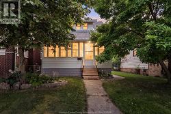 1245 GILES BOULEVARD East Windsor, ON N9A 4G7