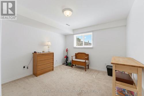 4th bedroom perfect for guests or a home office - 42 Buchanan Crescent, Brantford, ON 