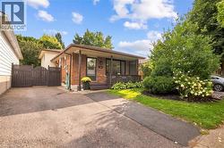 447 DRUMMERHILL Crescent  Waterloo, ON N2T 1G3