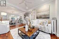 11 ASHLAND AVENUE Toronto, ON M4L 1J9