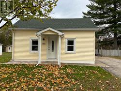 303 OAK STREET Collingwood, ON L9Y 2Y2