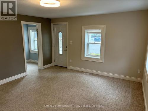 303 OAK STREET , Collingwood, Ontario L9Y 2Y2 4