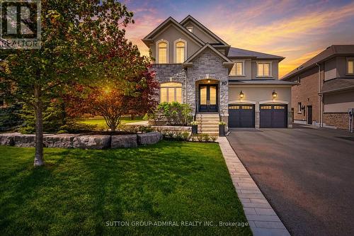 10 THOMAS NOBLE COURT  King, ON L7B 0A3