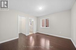 Secondary bedroom with ensuite - 
