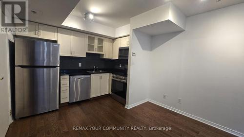732 - 42 WESTERN BATTERY ROAD , Toronto, Ontario M6K 3P1 4
