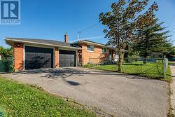28 FERMOY ROAD  Toronto, ON M1M 3J4