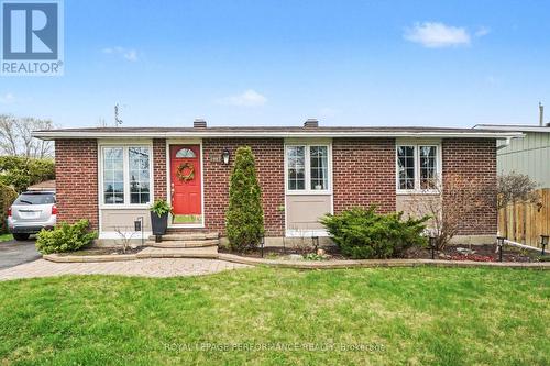 1497 BLACKHEATH STREET  Ottawa, ON K1E 1K6